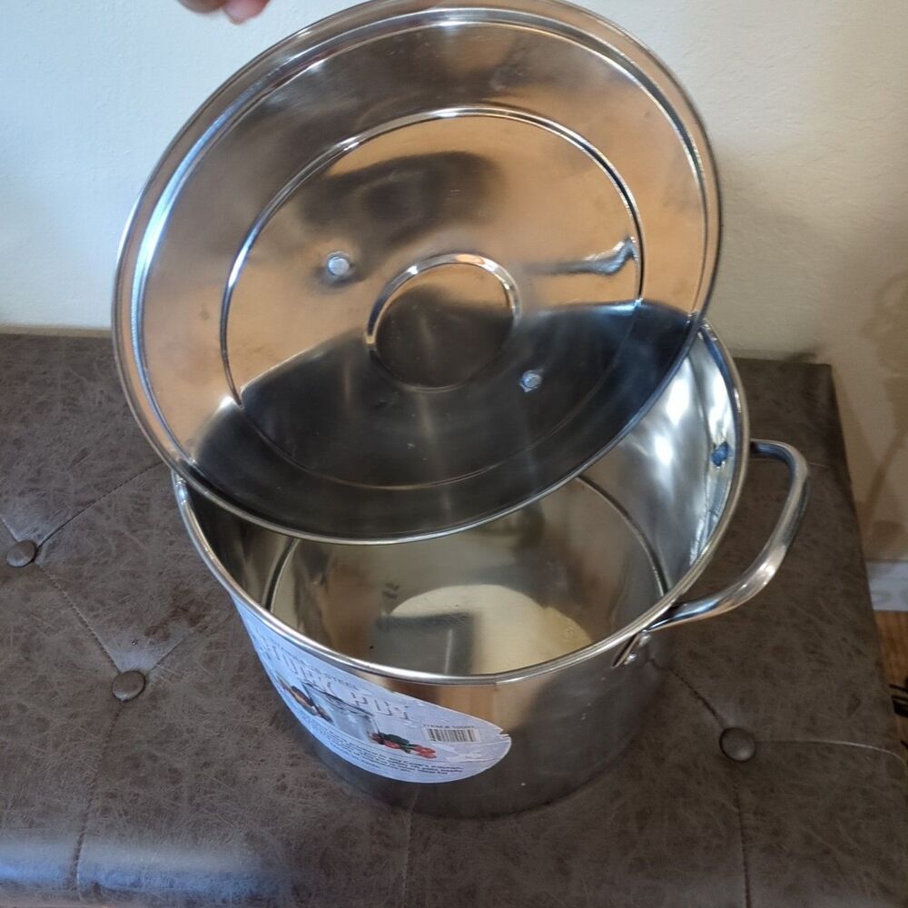 16 QUART STAINLESS STEEL LIDDED STOCKPOT. FREE Smaller One. - Picture 7 of 14